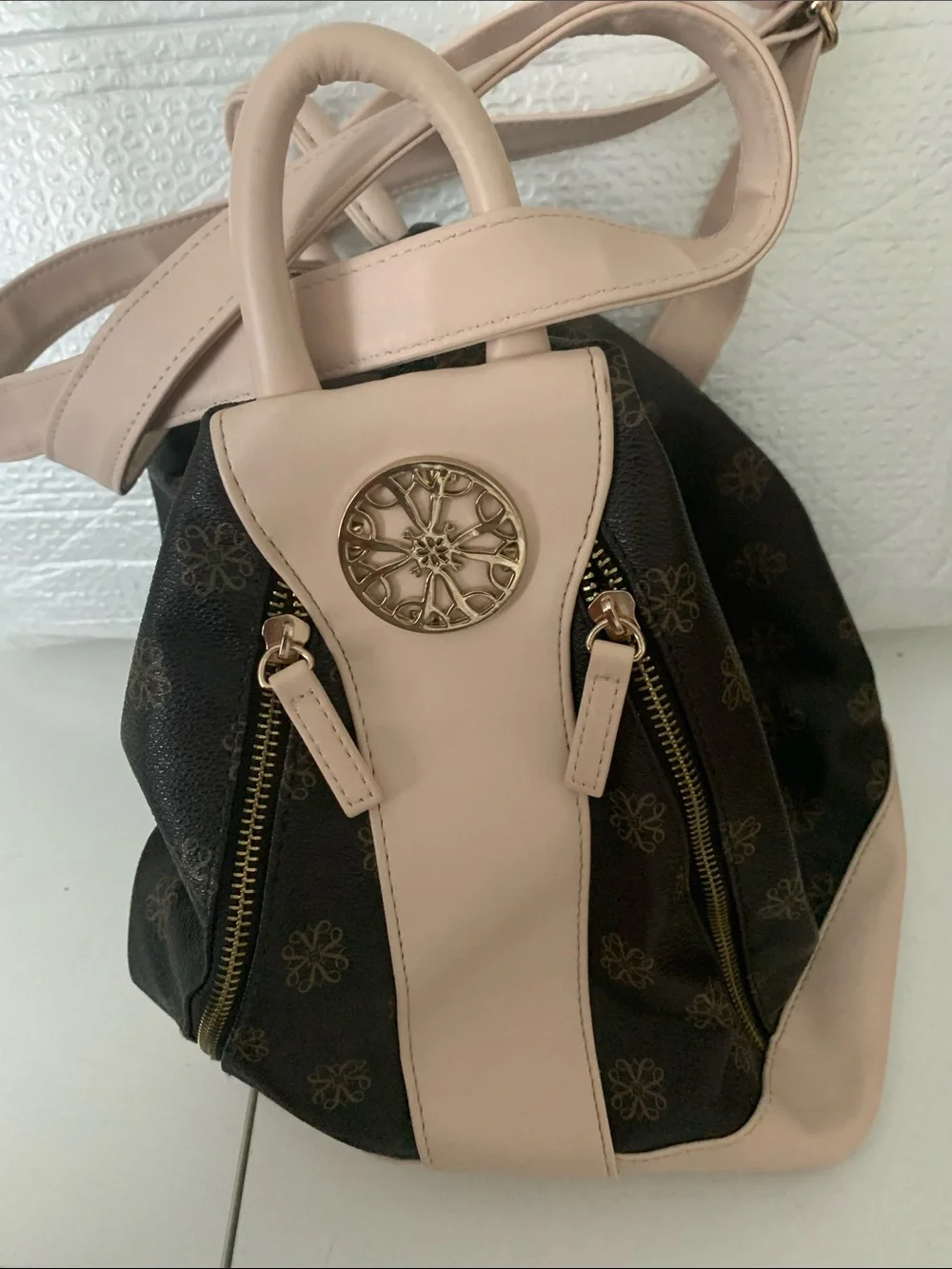 Avon Signature Collection Hobo